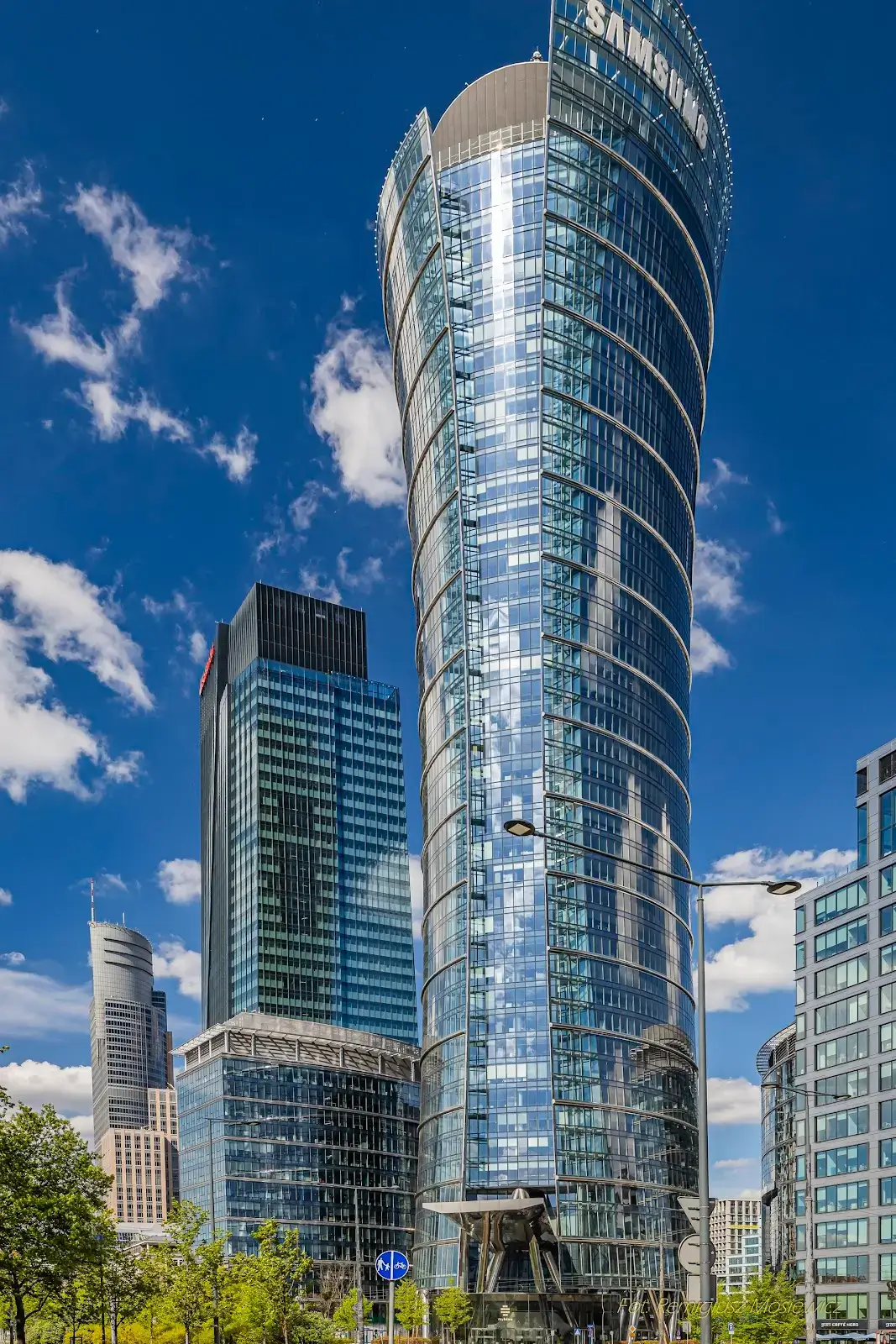 myhive Warsaw Spire interior photo 9