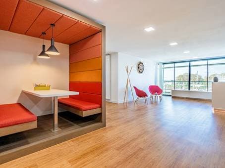 Regus Augsburg Hauptbahnhof interior photo 5