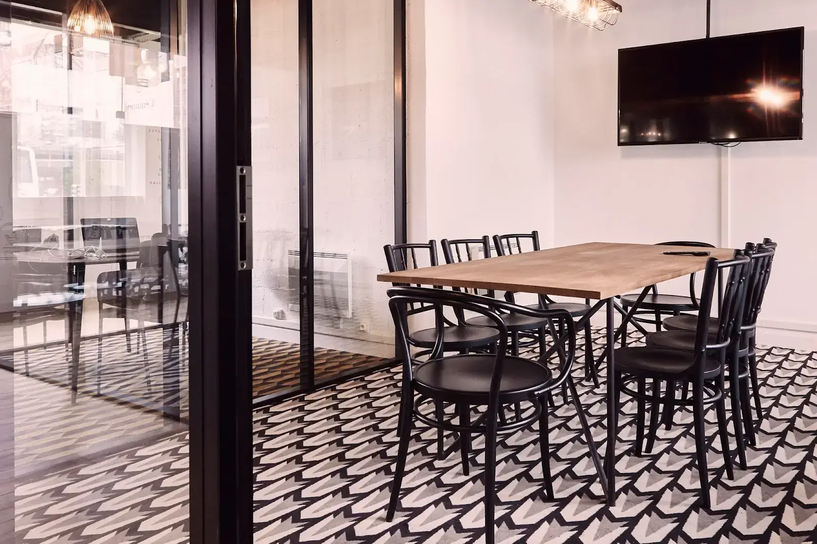 Morning, Gallieni interior photo 7