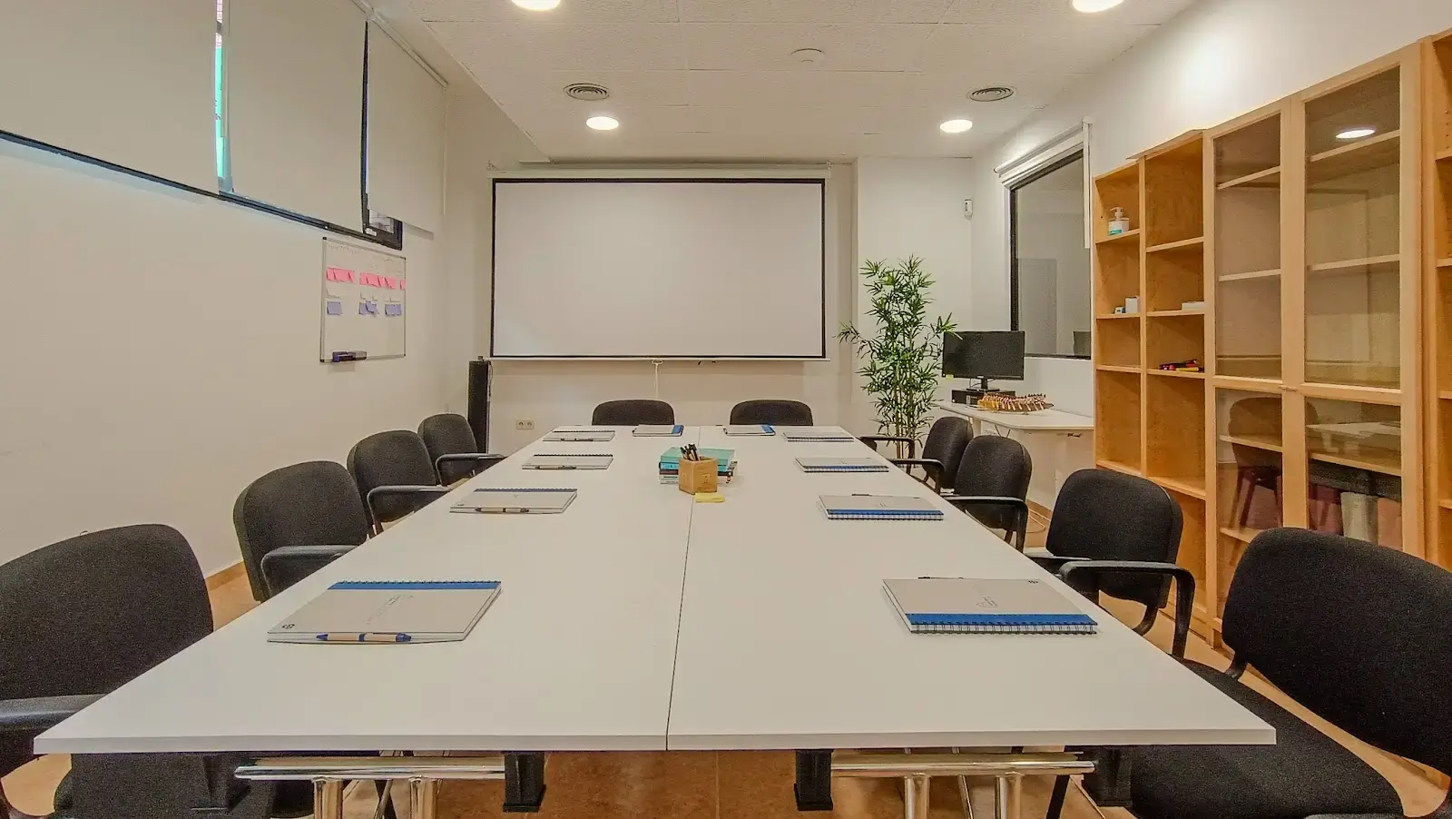 Coworking Social Madrid interior photo 8