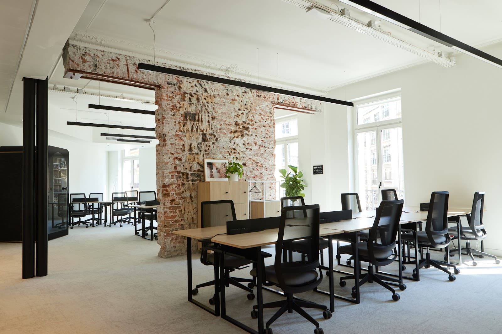 Morning, Beaurepaire interior photo 10