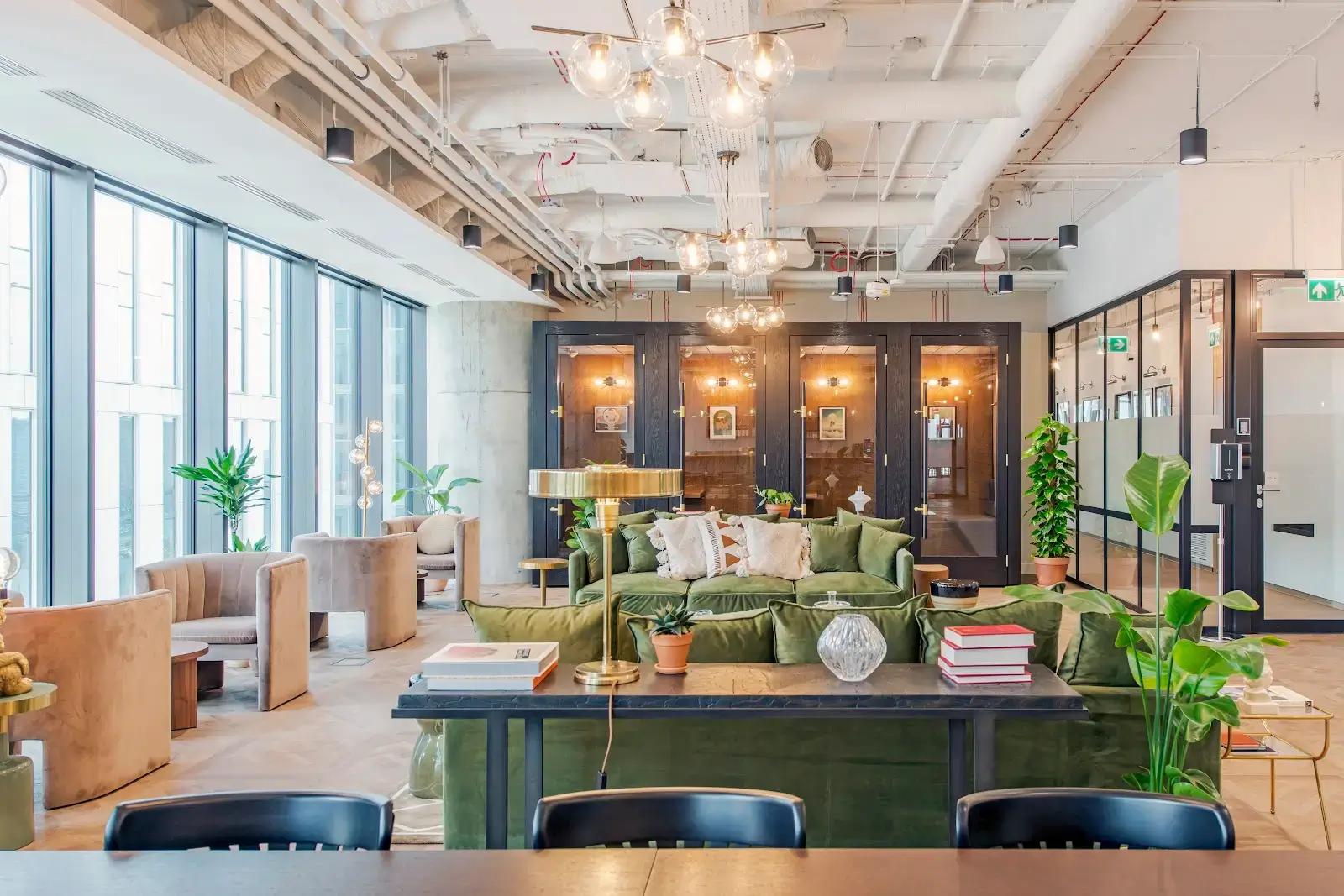 Mindspace Skyliner interior photo 11