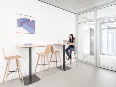 Regus Düsseldorf Kennedydamm interior photo 2