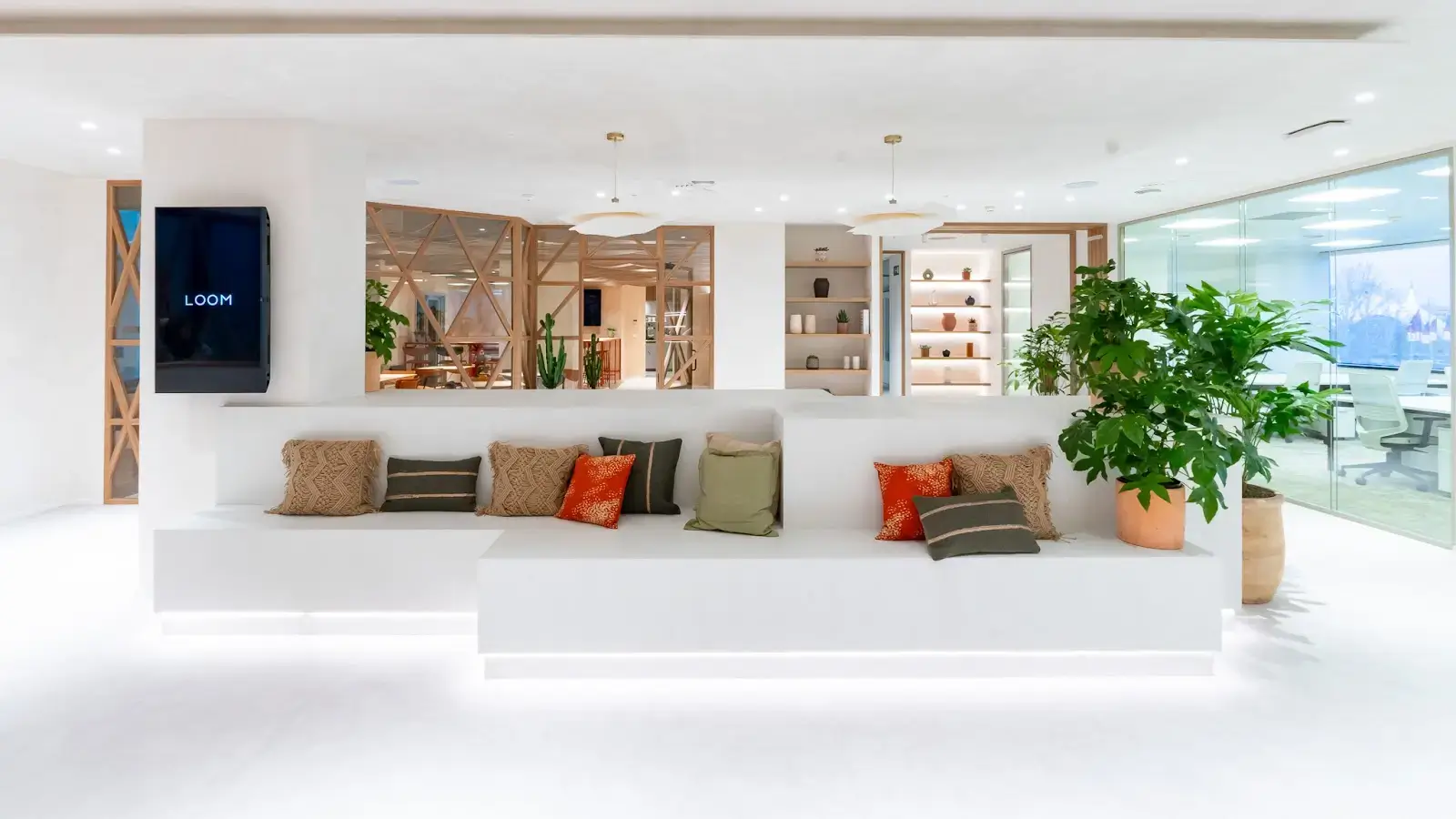 Coworking LOOM Campo de las Naciones interior photo 8