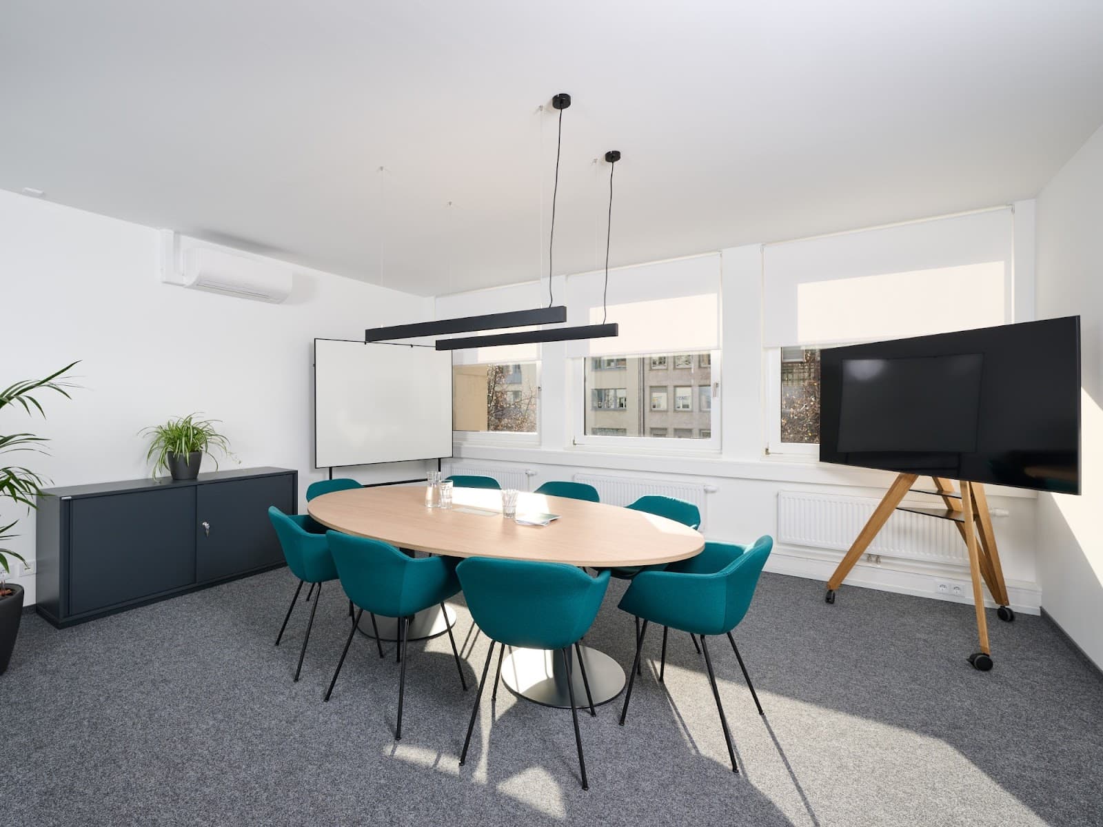 Rivvers Coworking Mannheim City interior photo 11