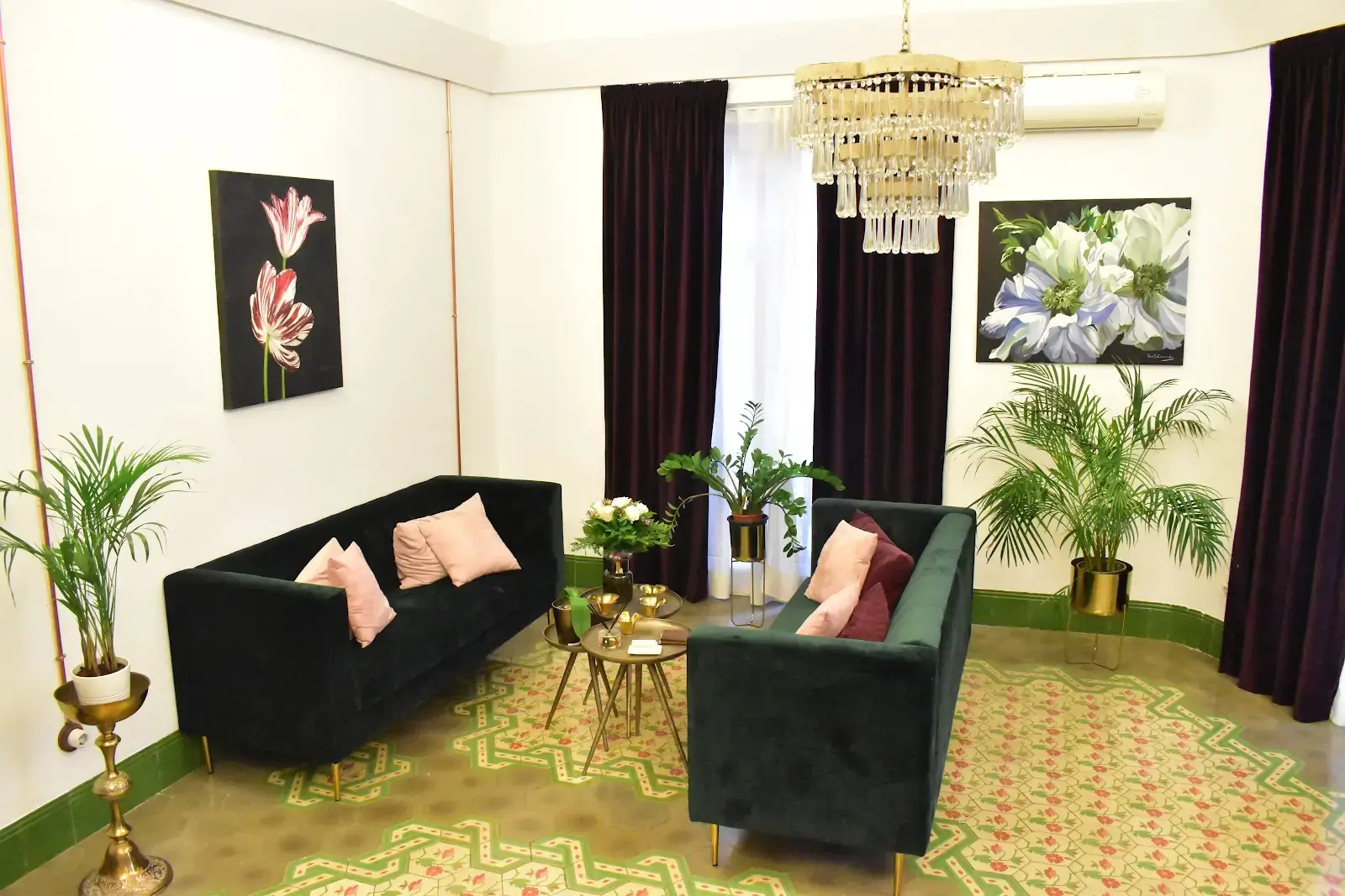 Palmapolitan interior photo 4