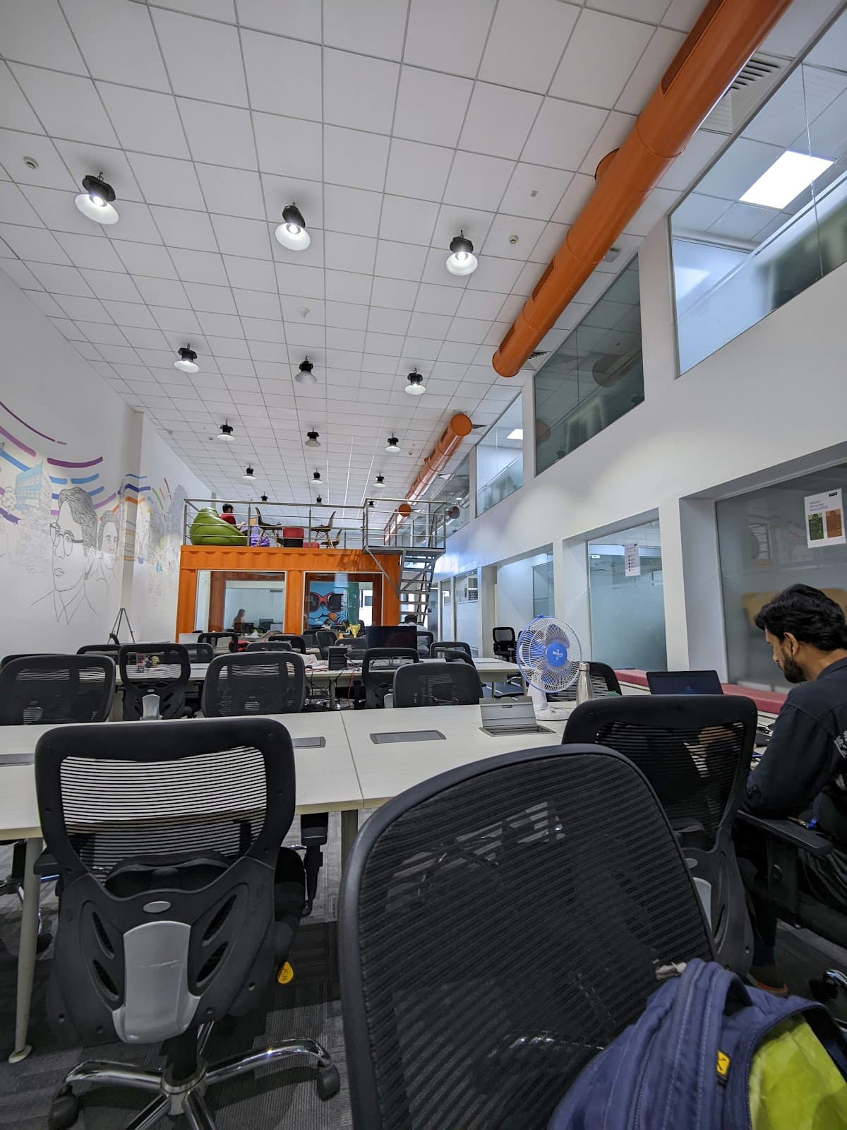 Garage Coworking Space interior photo 3