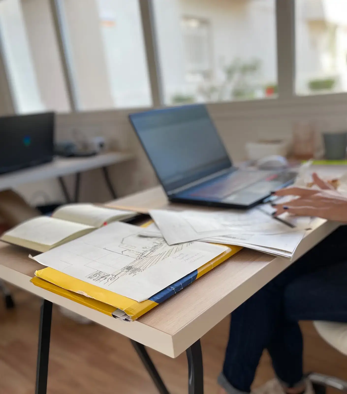 Simple Social Hub - Community · Coworking · Coliving interior photo 22