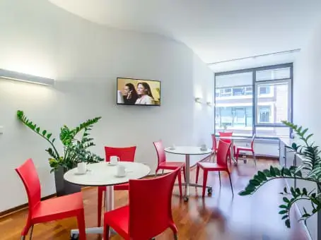 Regus Frankfurt AOC Hanauer Landstraße interior photo 4