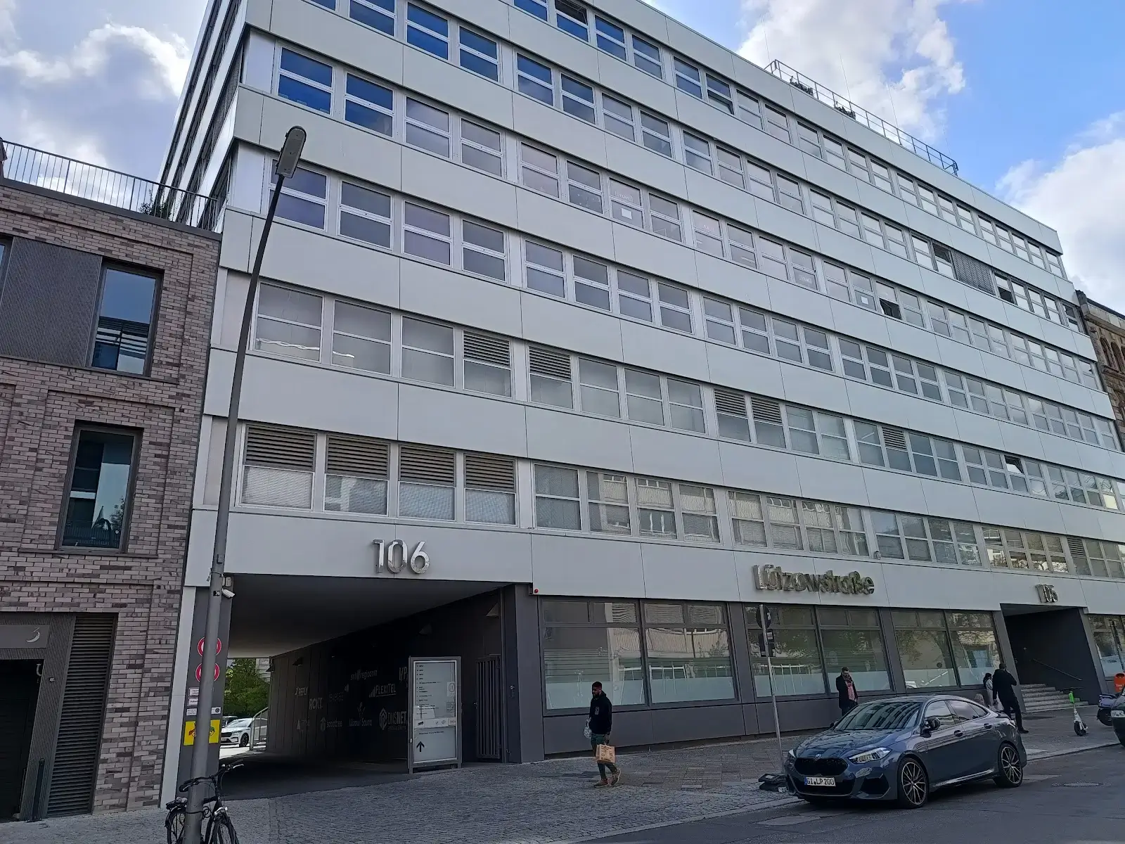 Scoutbee Office interior photo 2