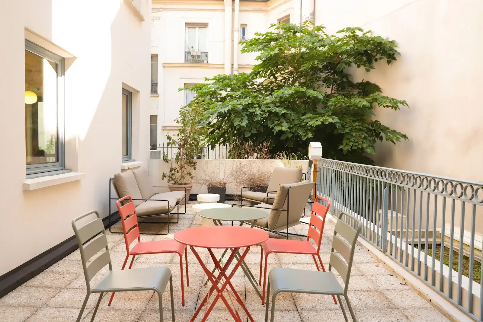 Morning, République-Boulanger interior photo 5