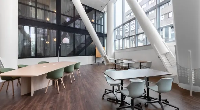 Regus Cologne Subbelrather Straße interior photo 2