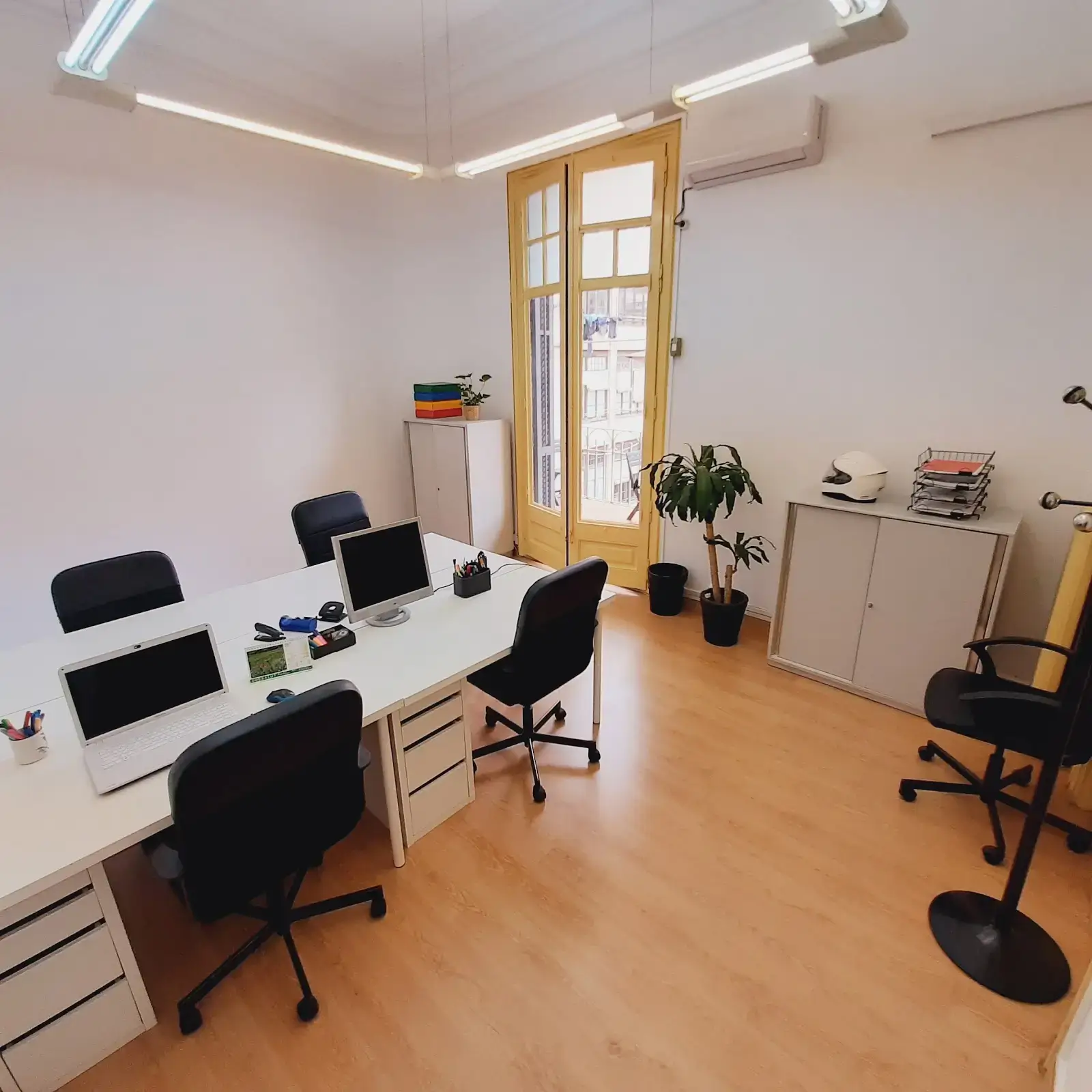 Arago 308 Coworking interior photo 5