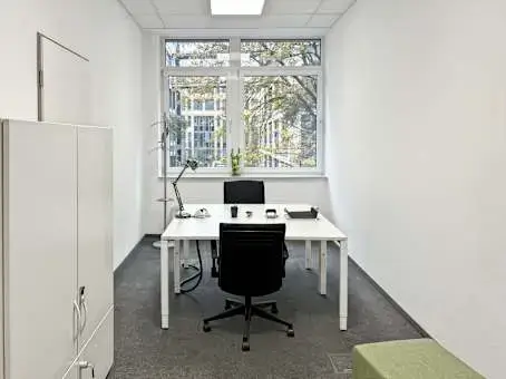 Regus Neu-Isenburg Dornhofstraße interior photo 9
