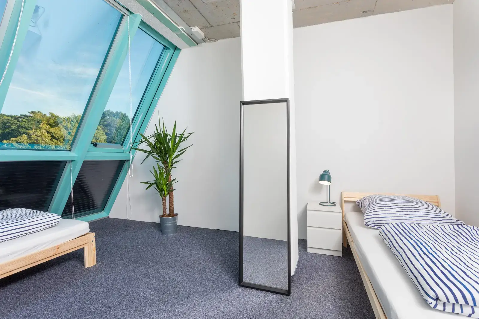 Project Bay interior photo 4