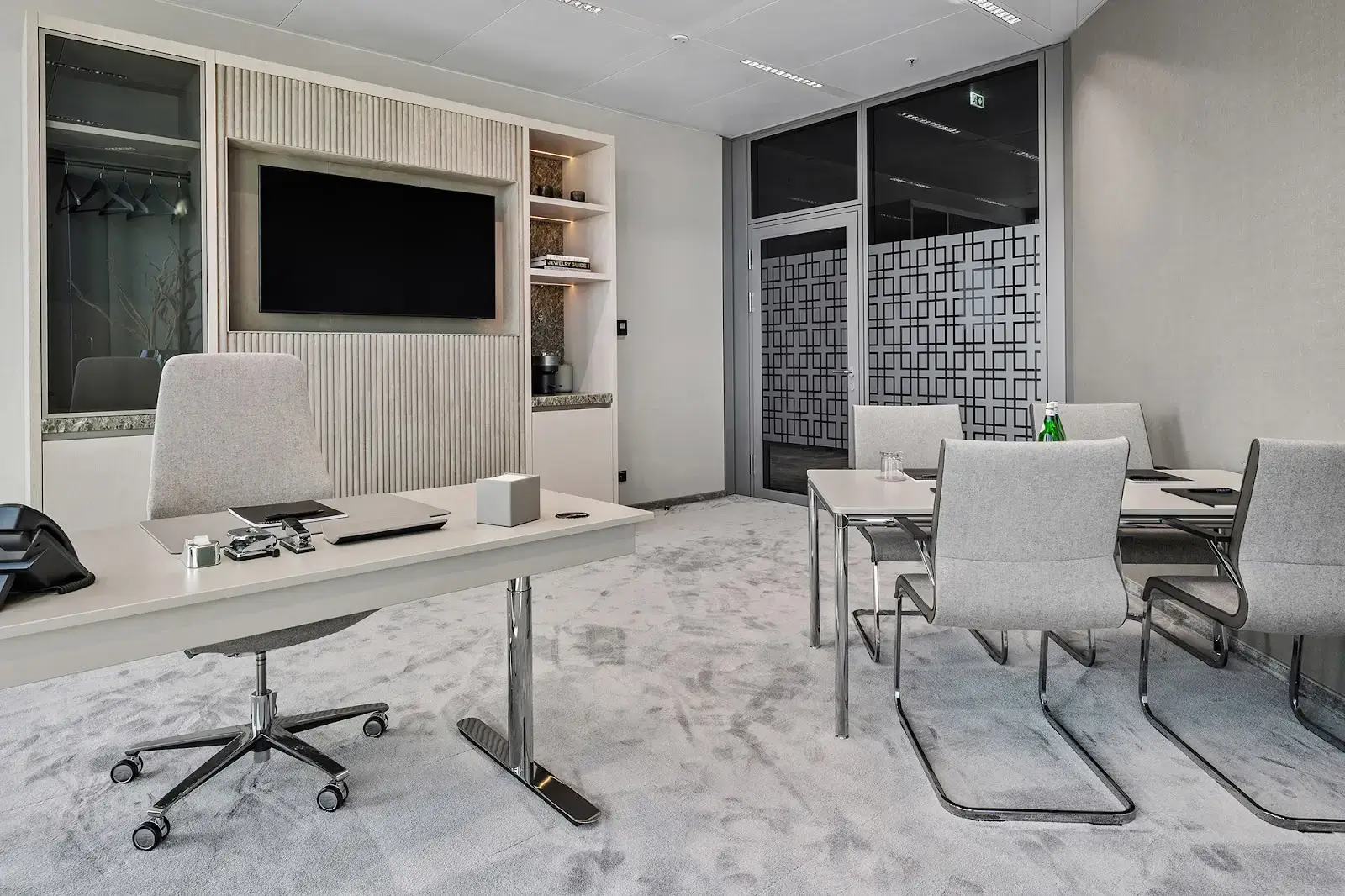 COLLECTION Business Center Frankfurt FOUR interior photo 8