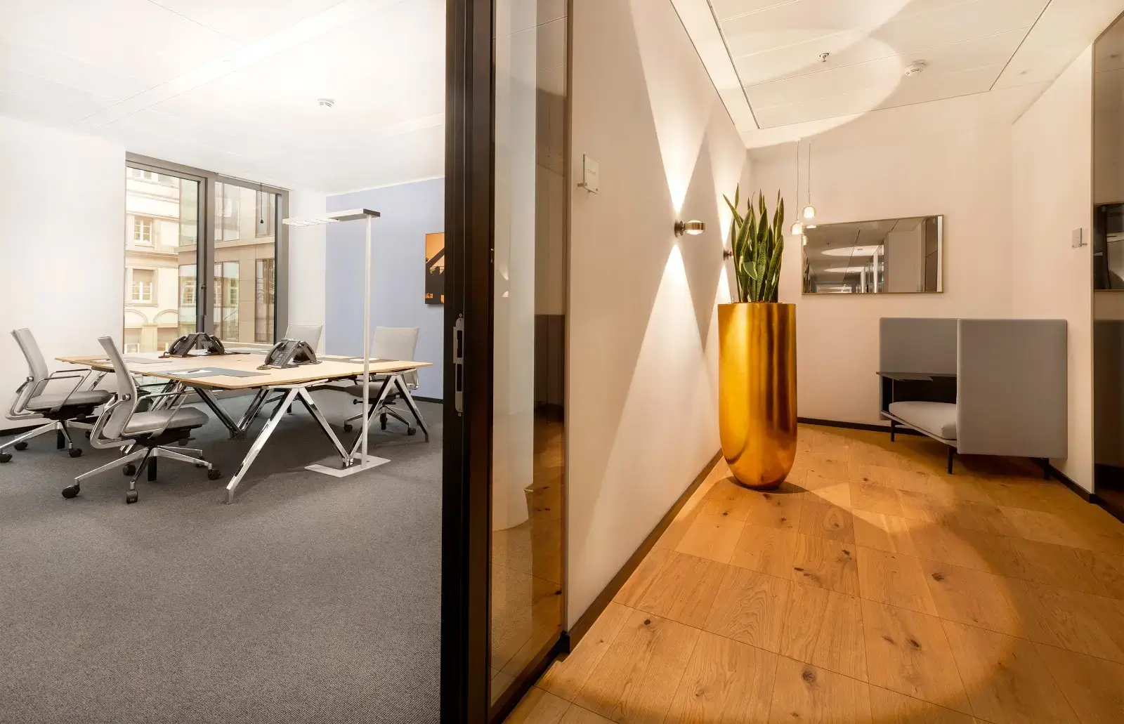 CONTORA Office Solutions · Düsseldorf · KÖ-Quartier interior photo 5