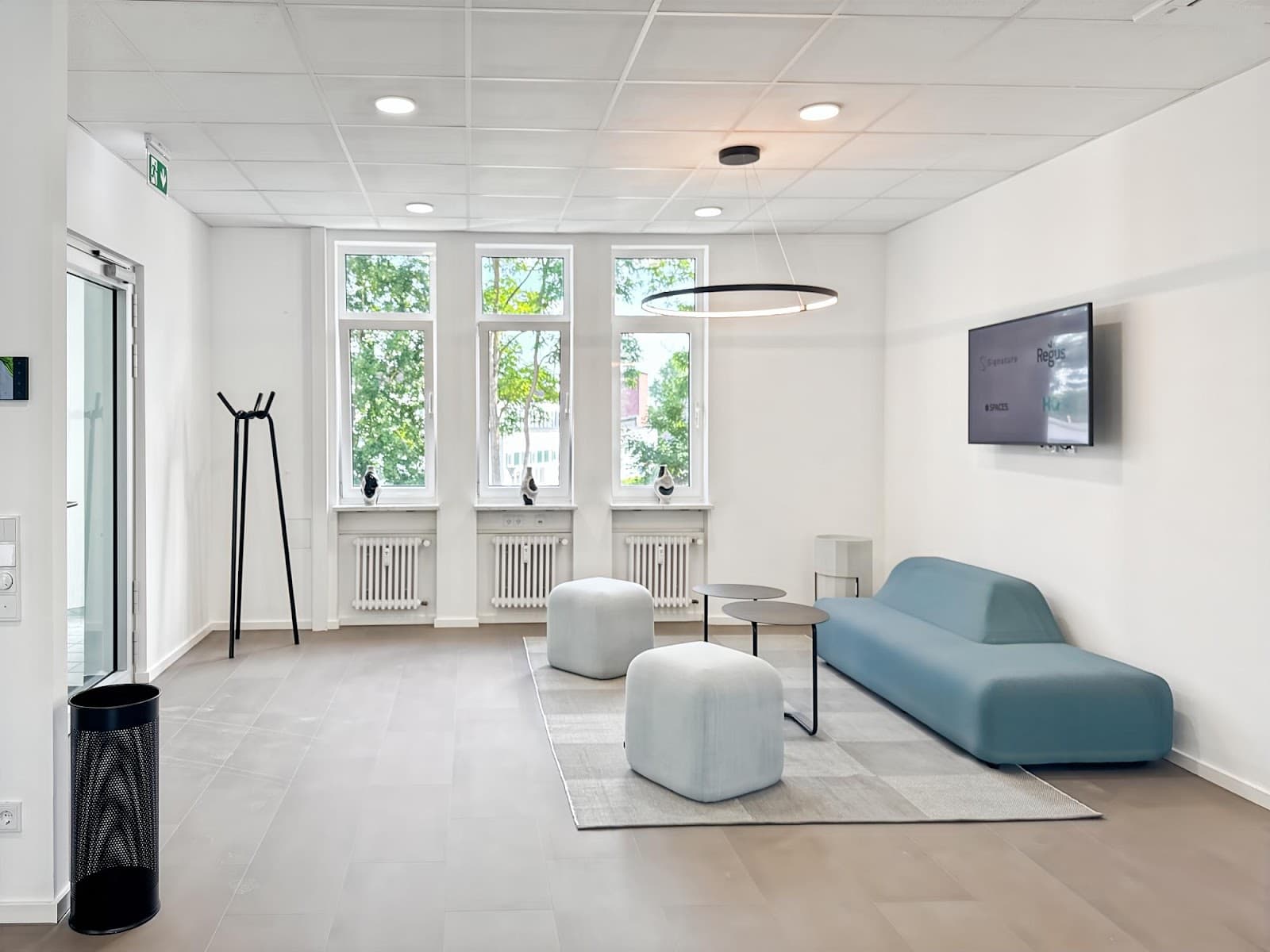 Regus Darmstadt Rößlerstraße interior photo 2