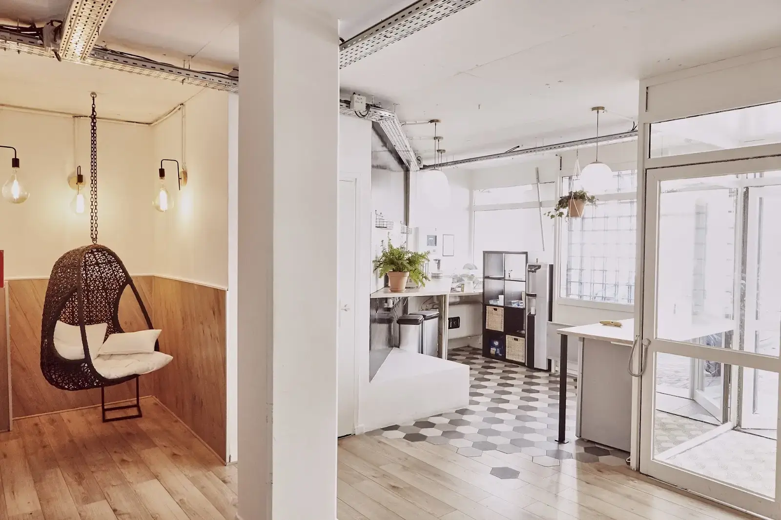 Morning, Montsouris interior photo 3