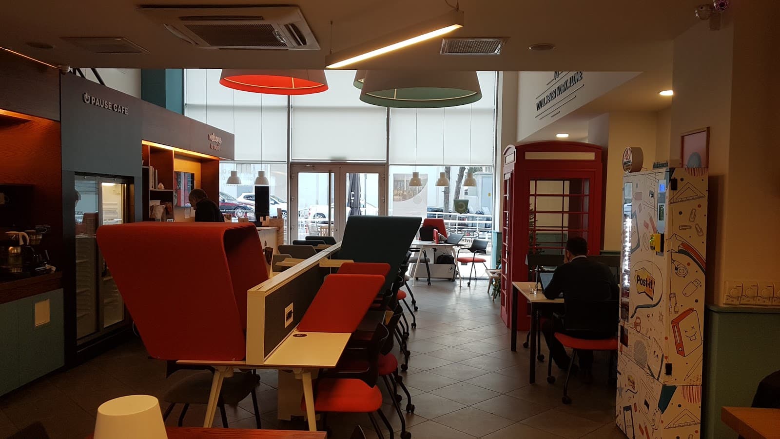 Workinton Maslak interior photo 7