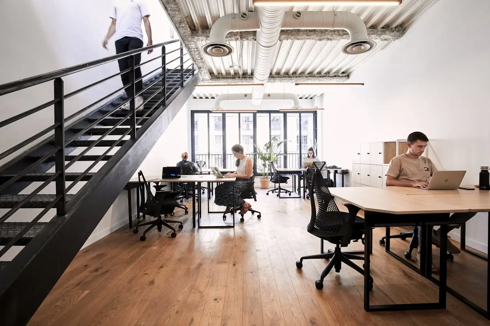 Morning, Ledru-Rollin interior photo 4