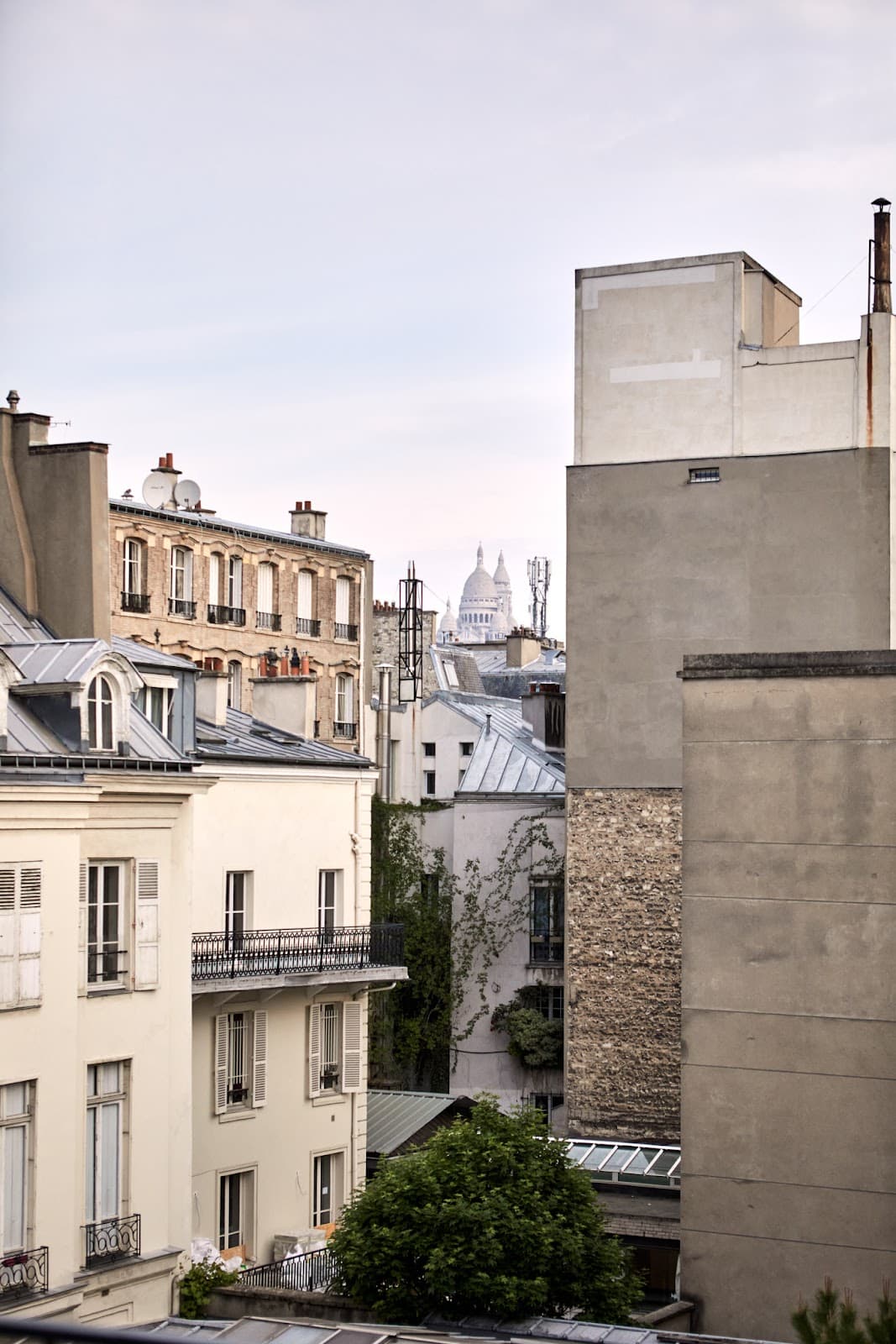 Morning, Petites Écuries interior photo 2