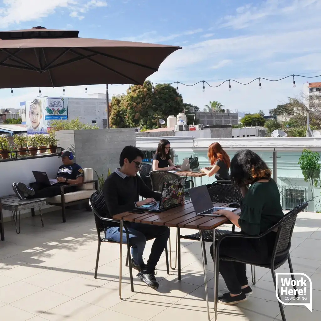 WorkHere! Coworking interior photo 5