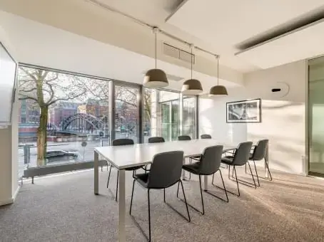 Regus Hamburg Speicherstadt interior photo 2