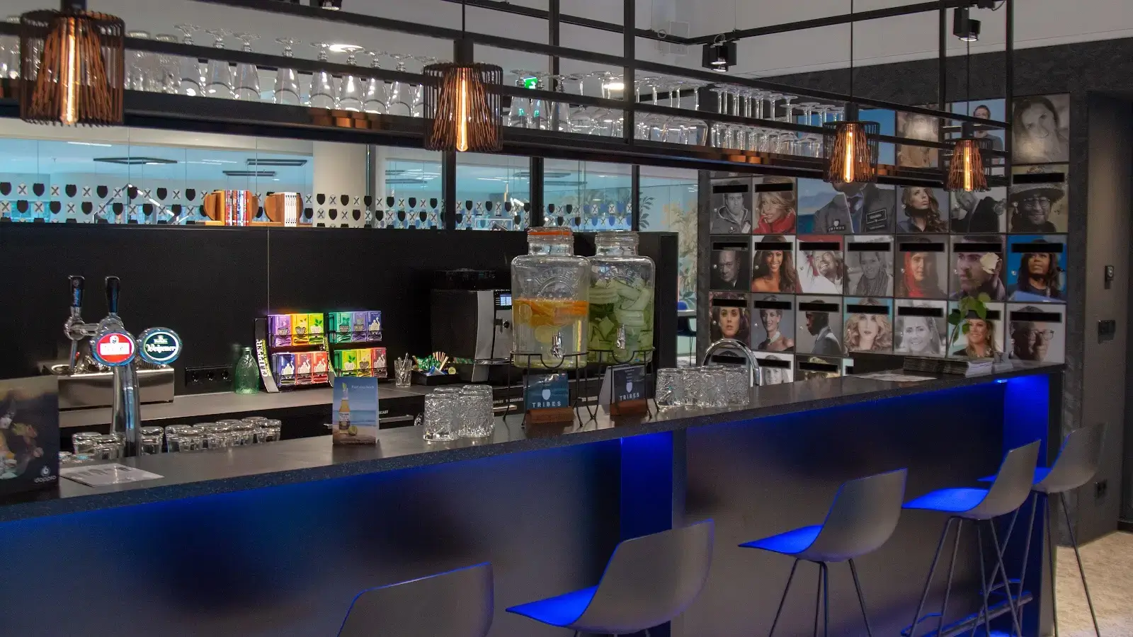 Tribes Amsterdam South Axis ITO interior photo 6