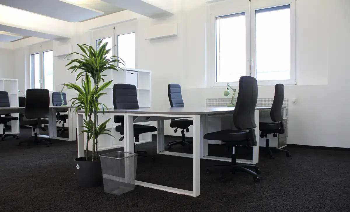 Rivvers Coworking Frankfurt Eastside interior photo 8