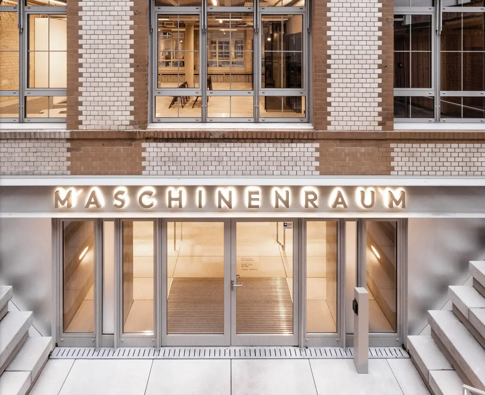 Maschinenraum interior photo 11