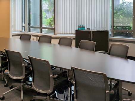 Regus Frankfurt Alte Oper interior photo 7