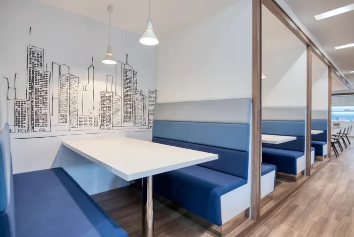 Regus Dusseldorf Berliner Allee interior photo 2