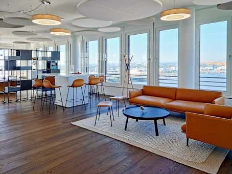Regus Hamburg HafenCity interior photo 2