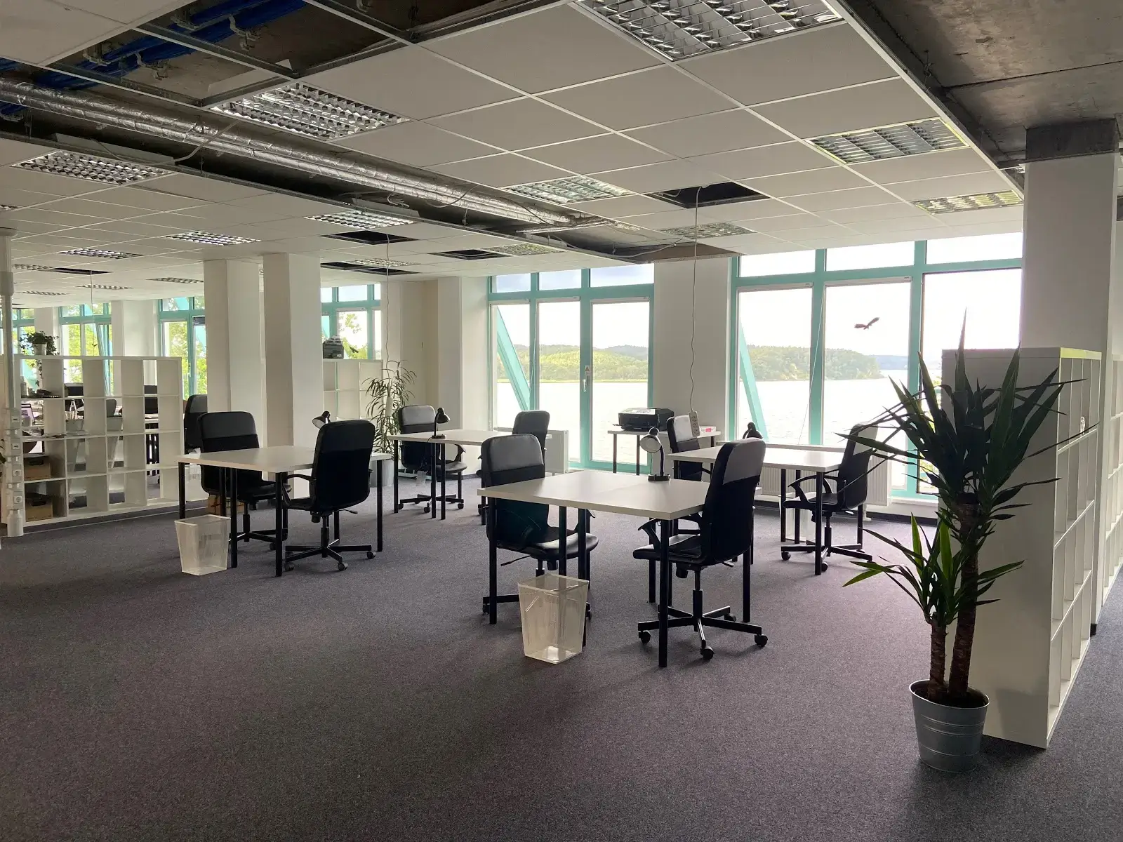 Project Bay interior photo 7