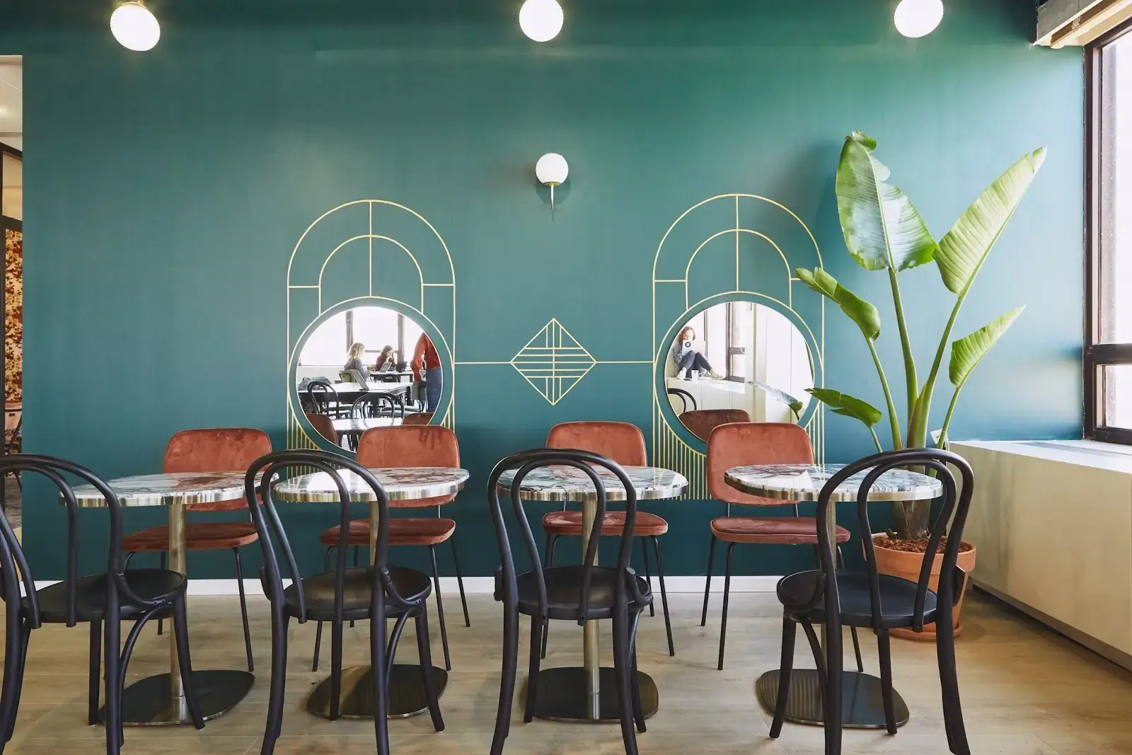 Morning, Montparnasse interior photo 2