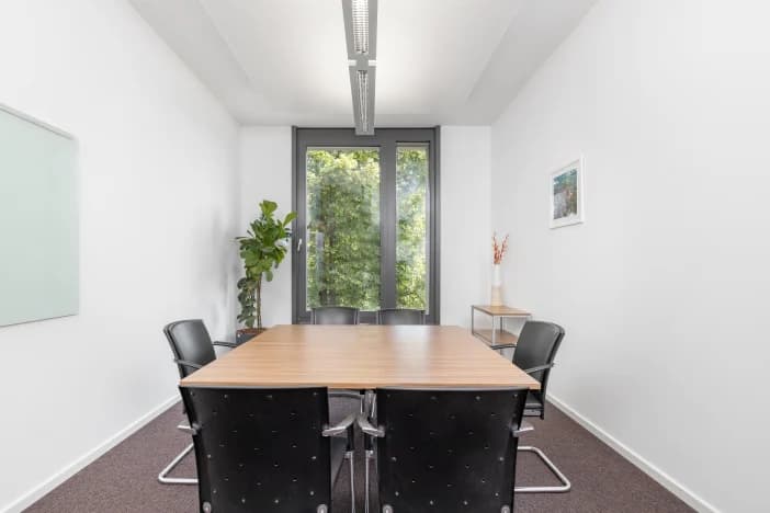 Regus Munich Theresienhoehe interior photo 6