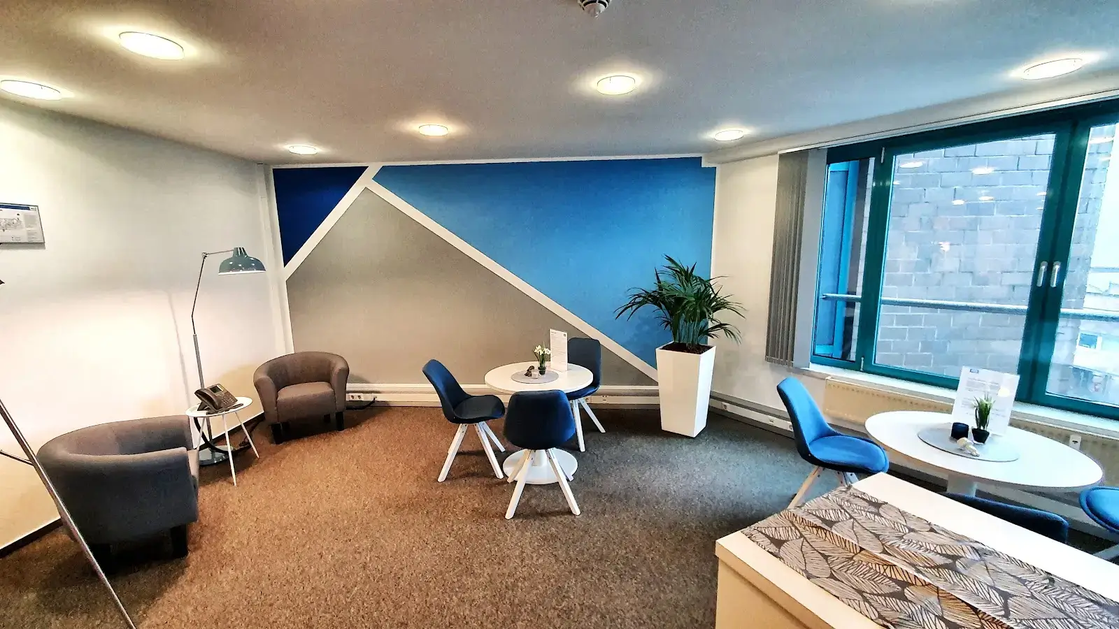 Regus Bremen Airport interior photo 2