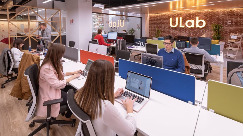 ULab IdeasMeeting Point interior photo 2