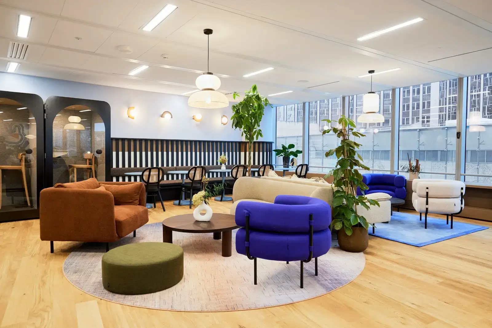 Morning, La Défense interior photo 4