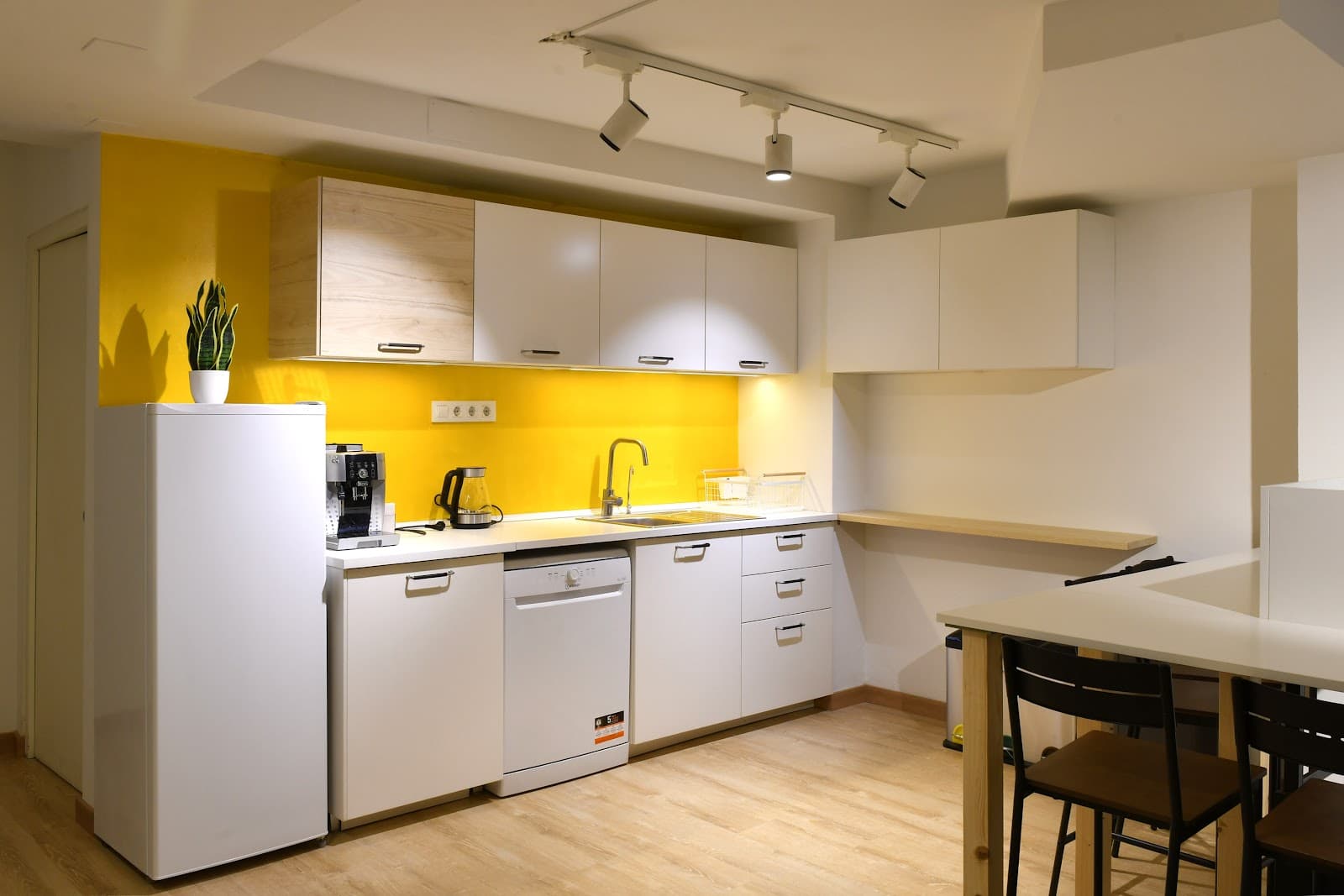 Coworking Sant Antoni Barcelona interior photo 4