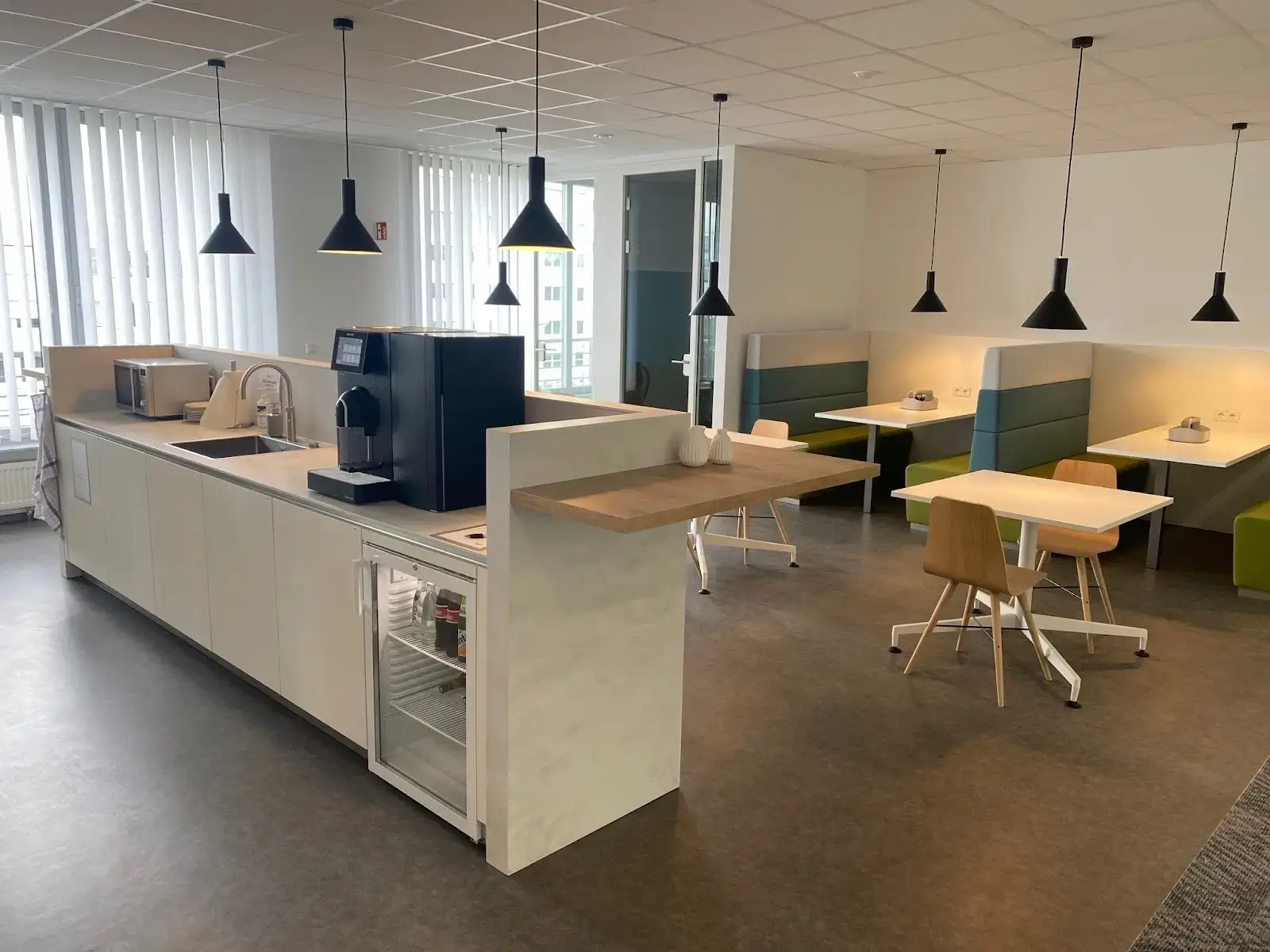 Regus Neuss Hammfelddamm interior photo 5