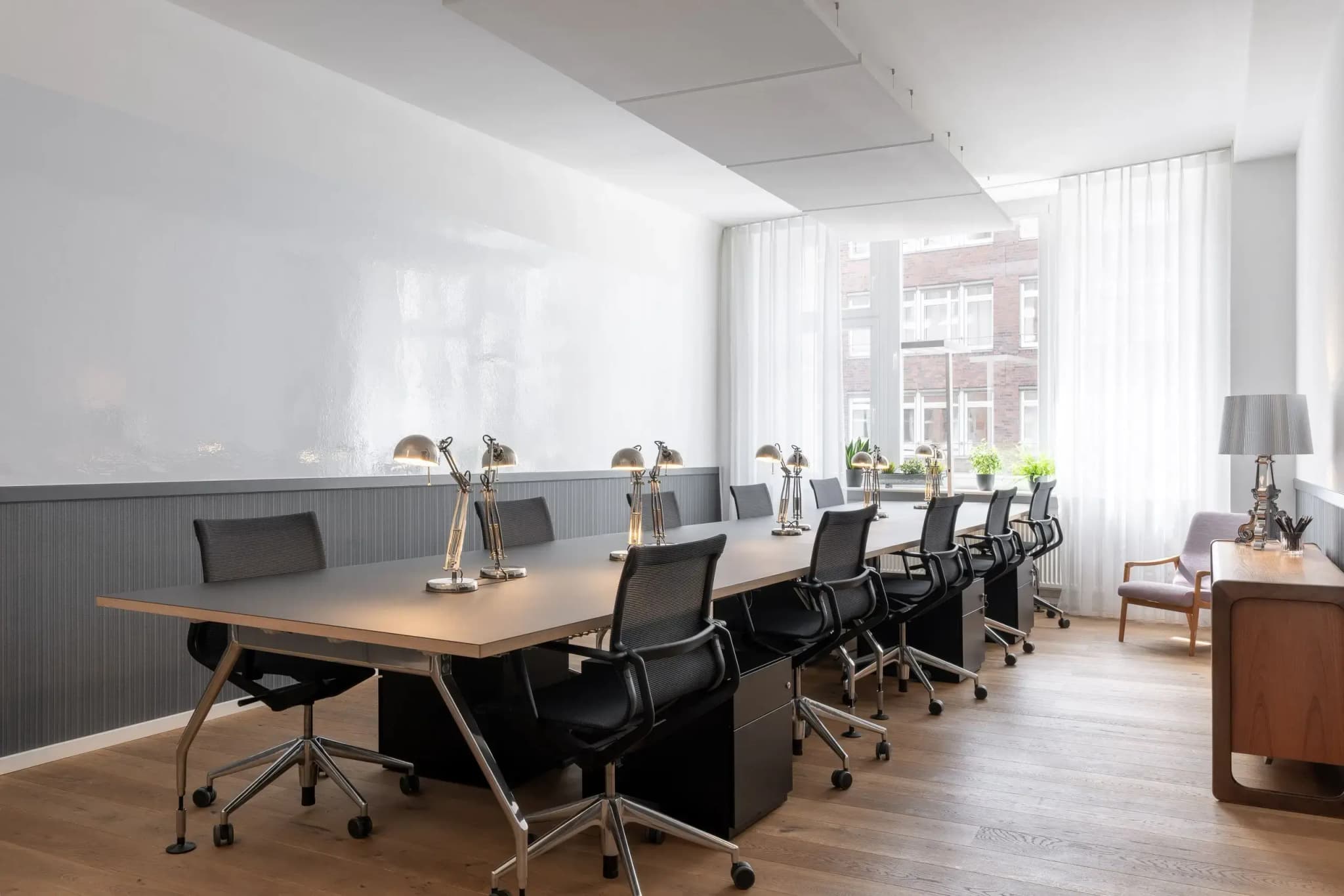 Ruby Hans Workspaces Hamburg interior photo 3