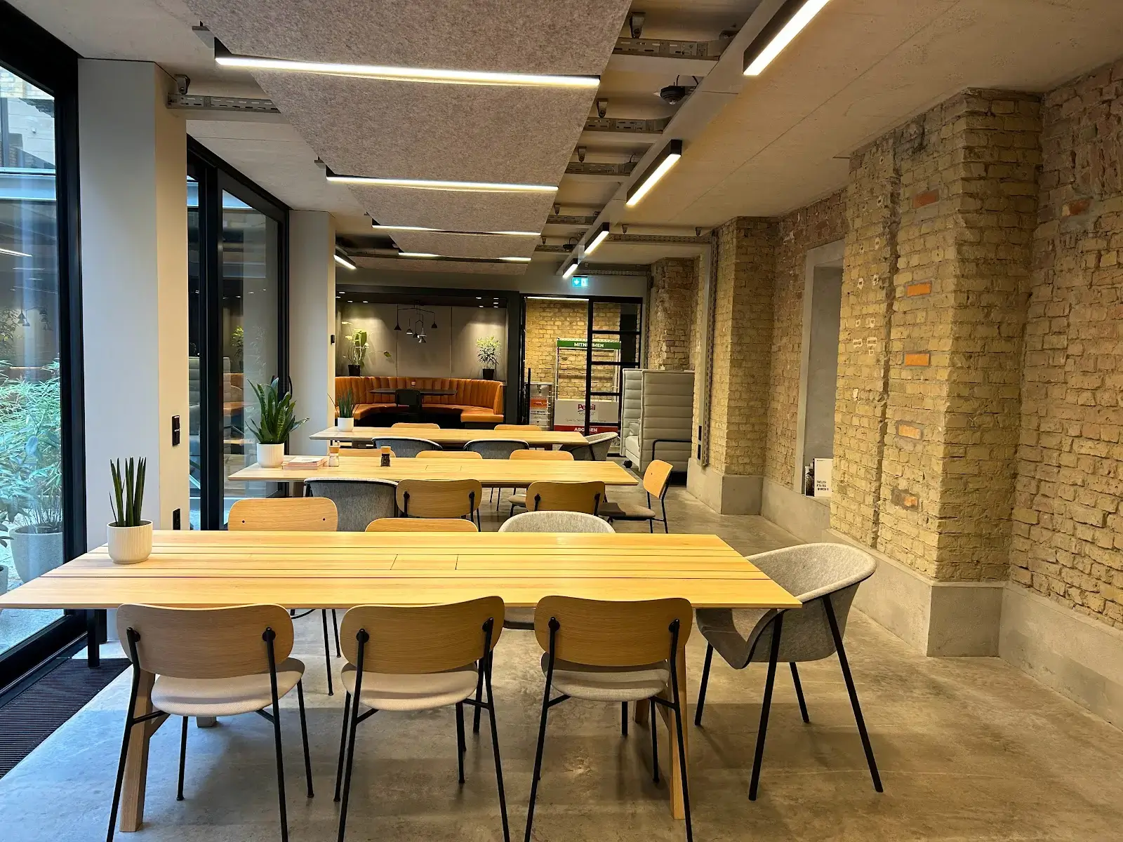 Maschinenraum interior photo 3