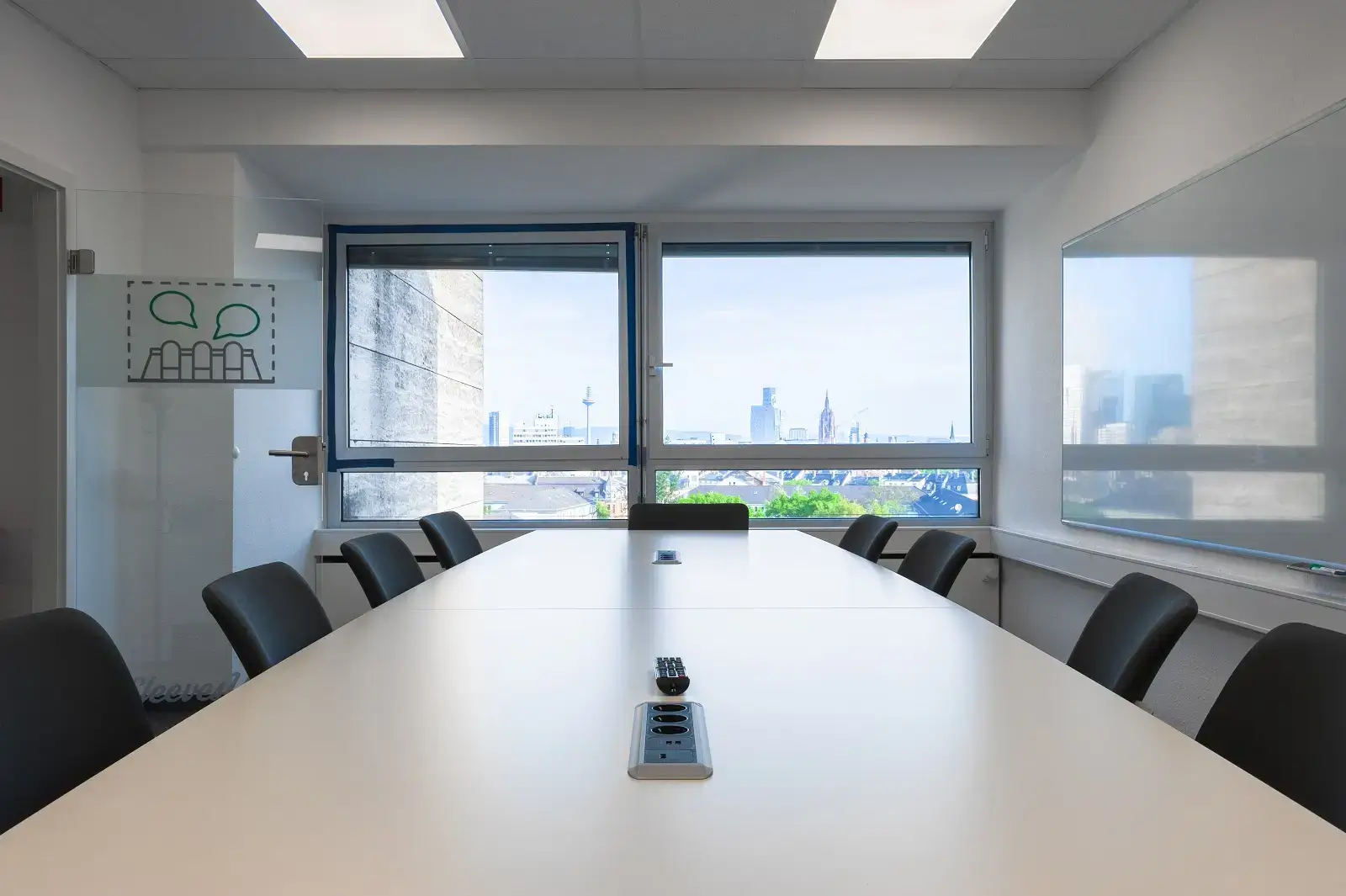 Rivvers Coworking Frankfurt Southside interior photo 6