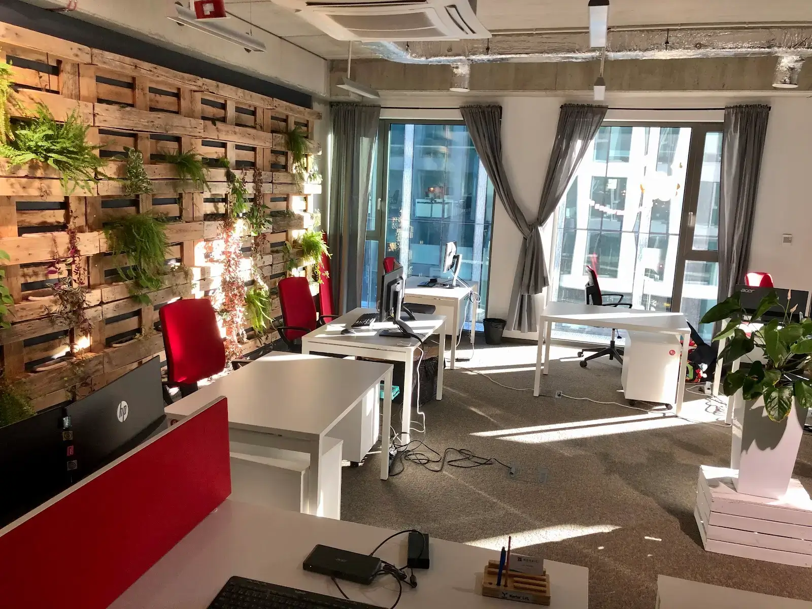 O4 Four interior photo 5