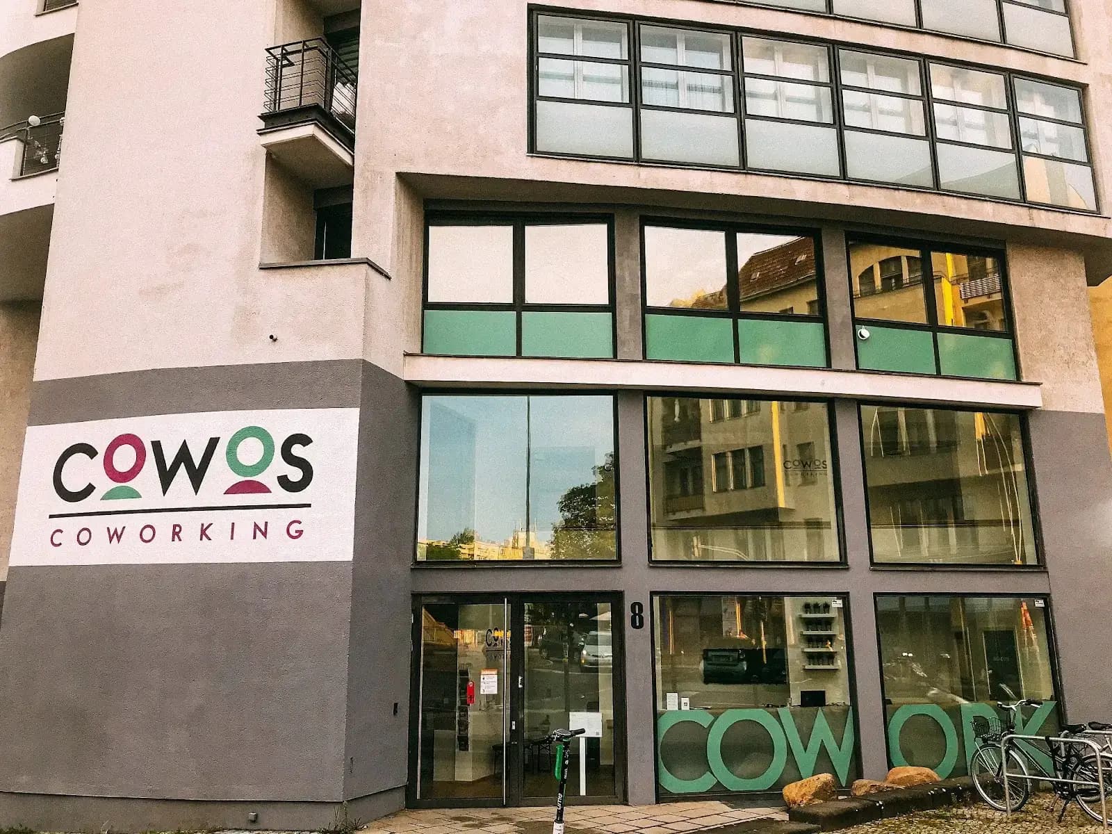 CoWoS Schöneberg - CoWorking & Event Space interior photo 4