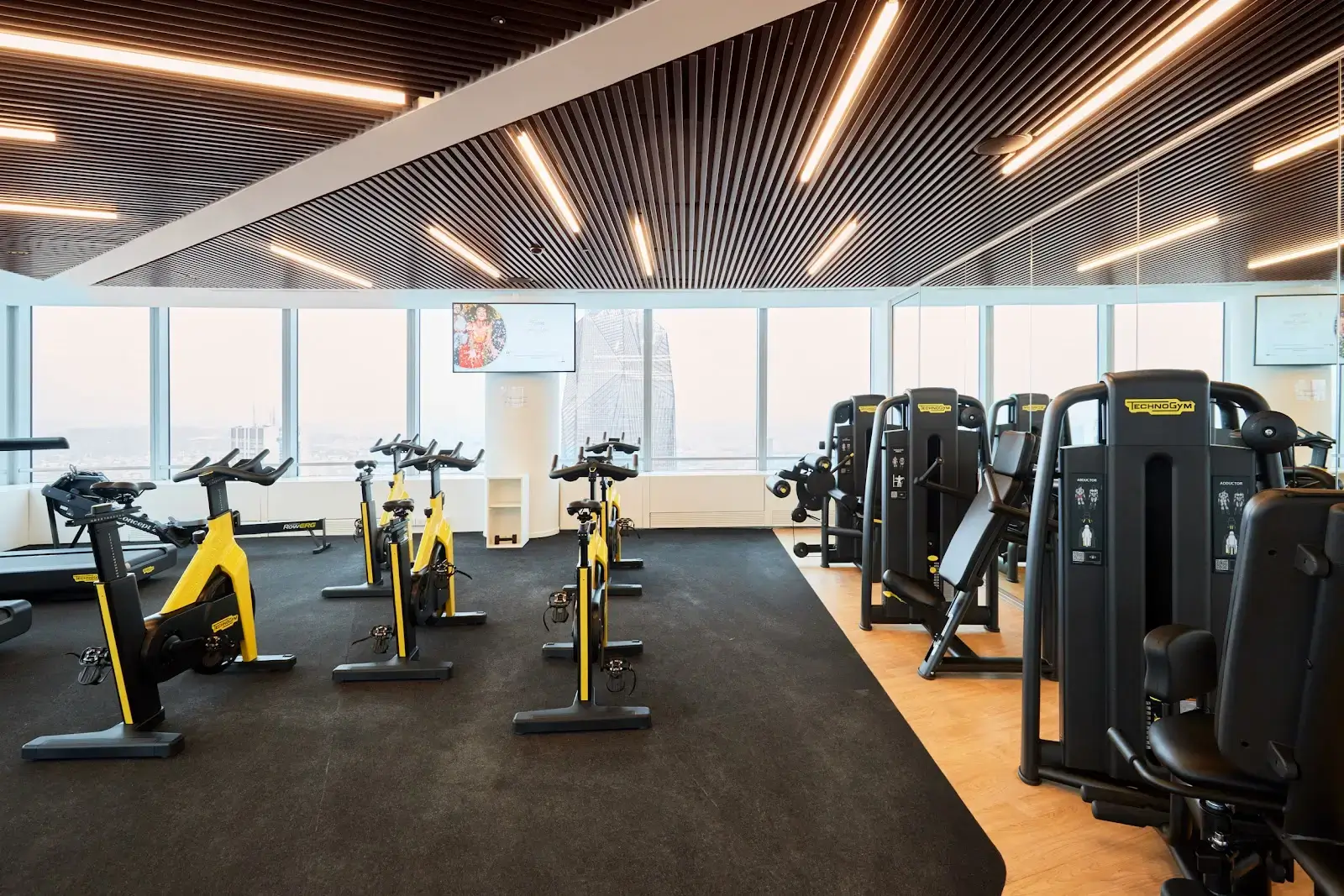 Morning, La Défense interior photo 9