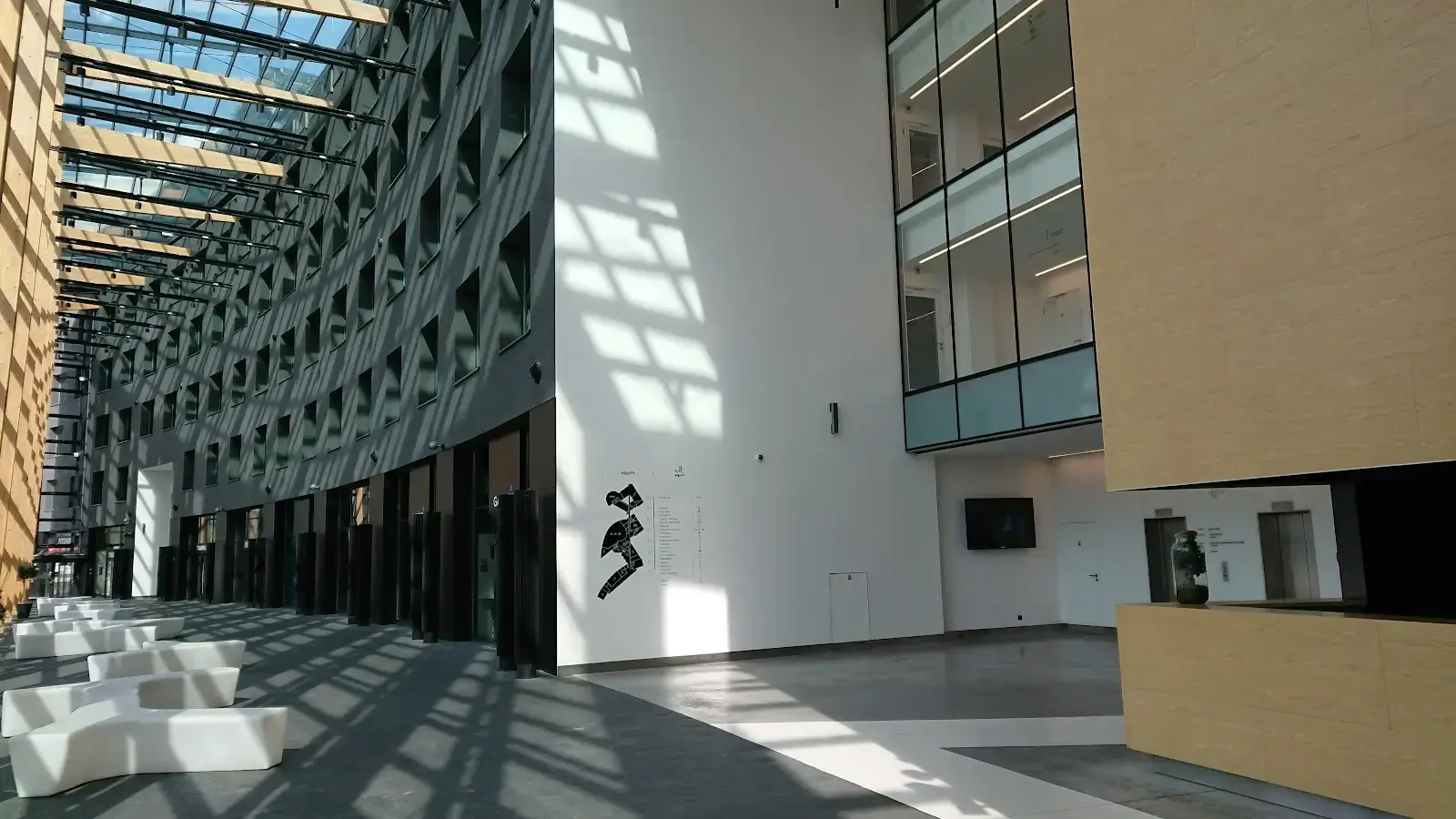 Brain Embassy Jerozolimskie interior photo 4