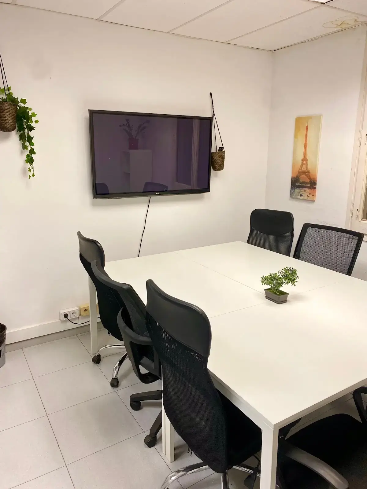 CREC Coworking Letamendi interior photo 6